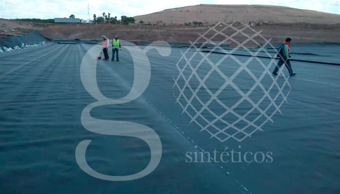 Obra de #RellenoSanitario en: Nuevo Laredo, Tamaulipas. 20 mil metros cuadrados, continuamos trabajando con material #HDPE de la más alta calidad y doble capa de #Geotextil. Obra de #RellenoSanitario en: Nuevo Laredo, Tamaulipas. 20 mil metros cuadrados, continuamos trabajando con material #HDPE de la más alta calidad y doble capa de #Geotextil.
