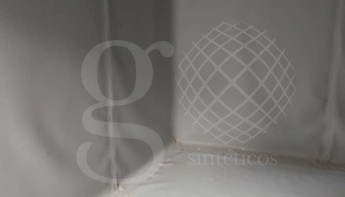 Suministro e instalación de #geomembrana de #PVC gris, para agua potable. Suministro e instalación de #geomembrana de #PVC gris, para agua potable.